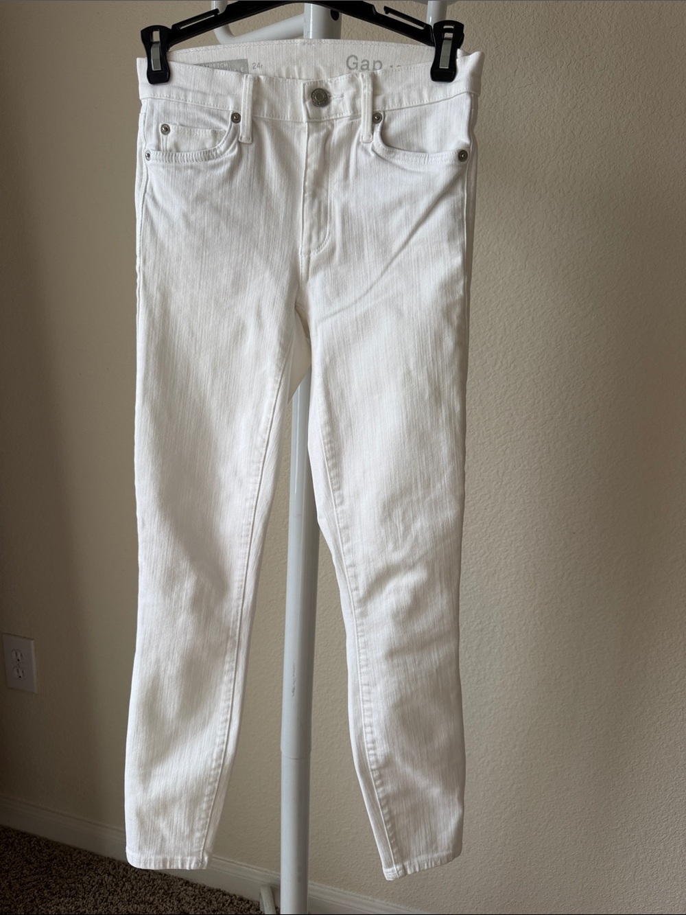 GAP Women's White Skinny Jeans